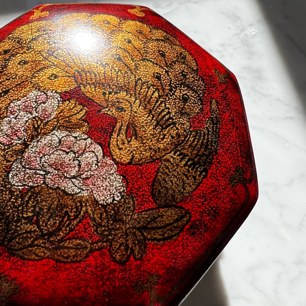 Vintage Chinese Octagonal Red Box with Peacock Depicted on Top - Picture 8 of 16